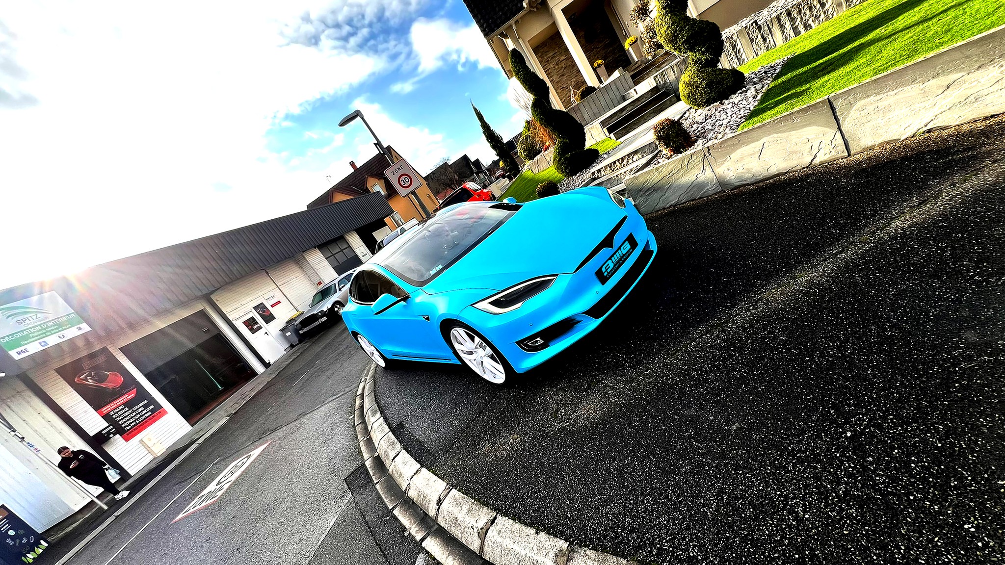Atelier BIIIIG Automotive - Équipements professionnels et expertise automobile
